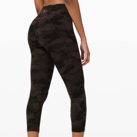 EUC Lululemon Invigorate High-Rise Crop 23" Heritage 365 Camo Size 8